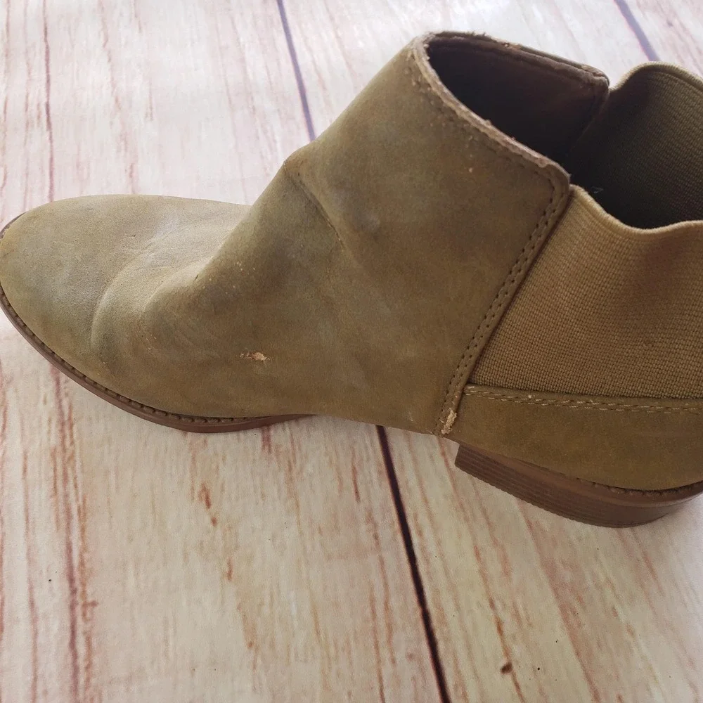 Aldo Boots Womens Size 8.5 Brown‎ Suede Chelsea Ankle Block Heel Almond Toe